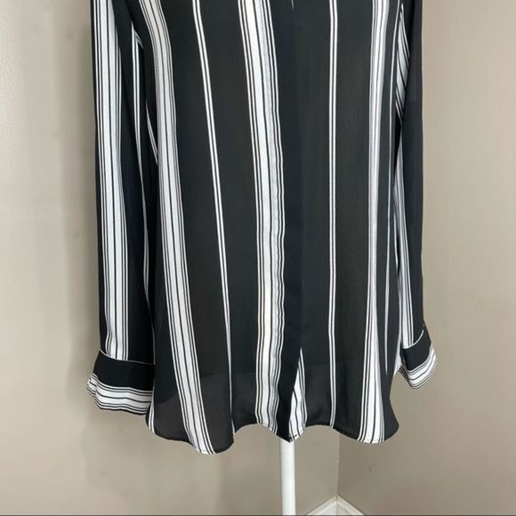 Mossimo Supply Co Womens Black Striped Button Up Shirt Medium Polyester - Picture 12 of 12